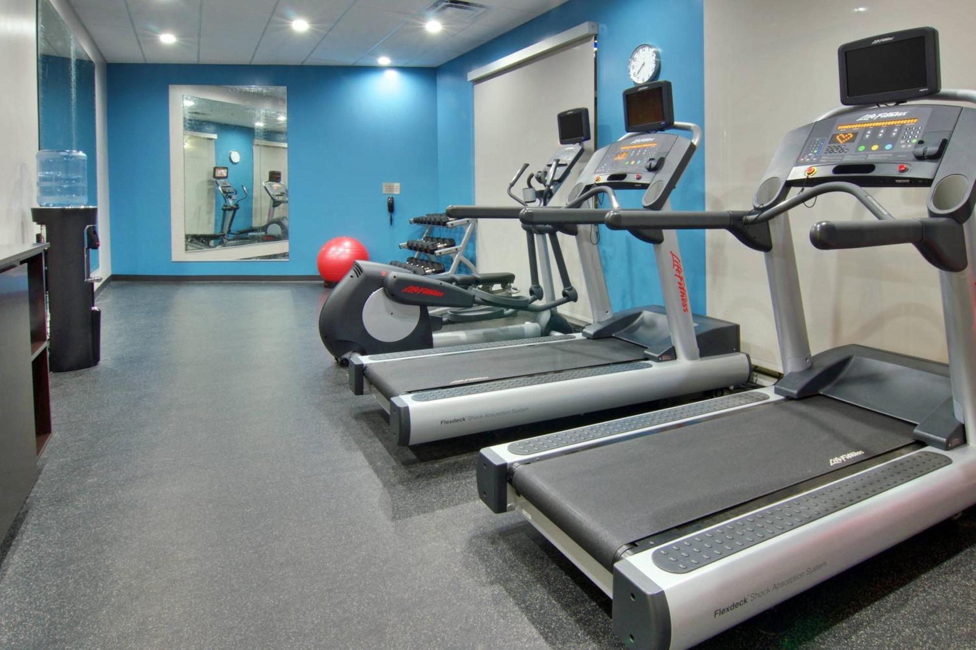 Fairfield Inn & Suites Кларксвилл Экстерьер фото