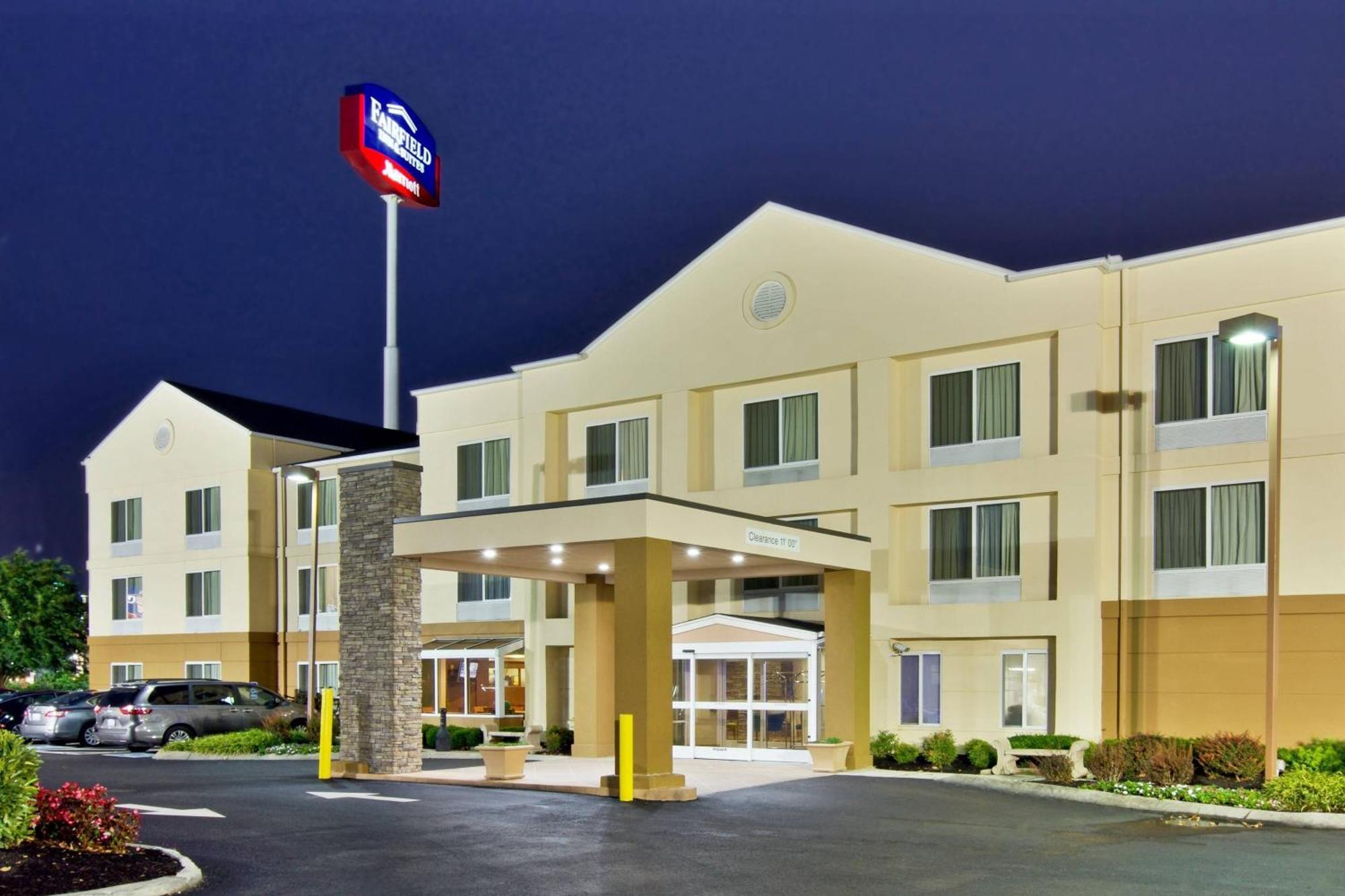 Fairfield Inn & Suites Кларксвилл Экстерьер фото