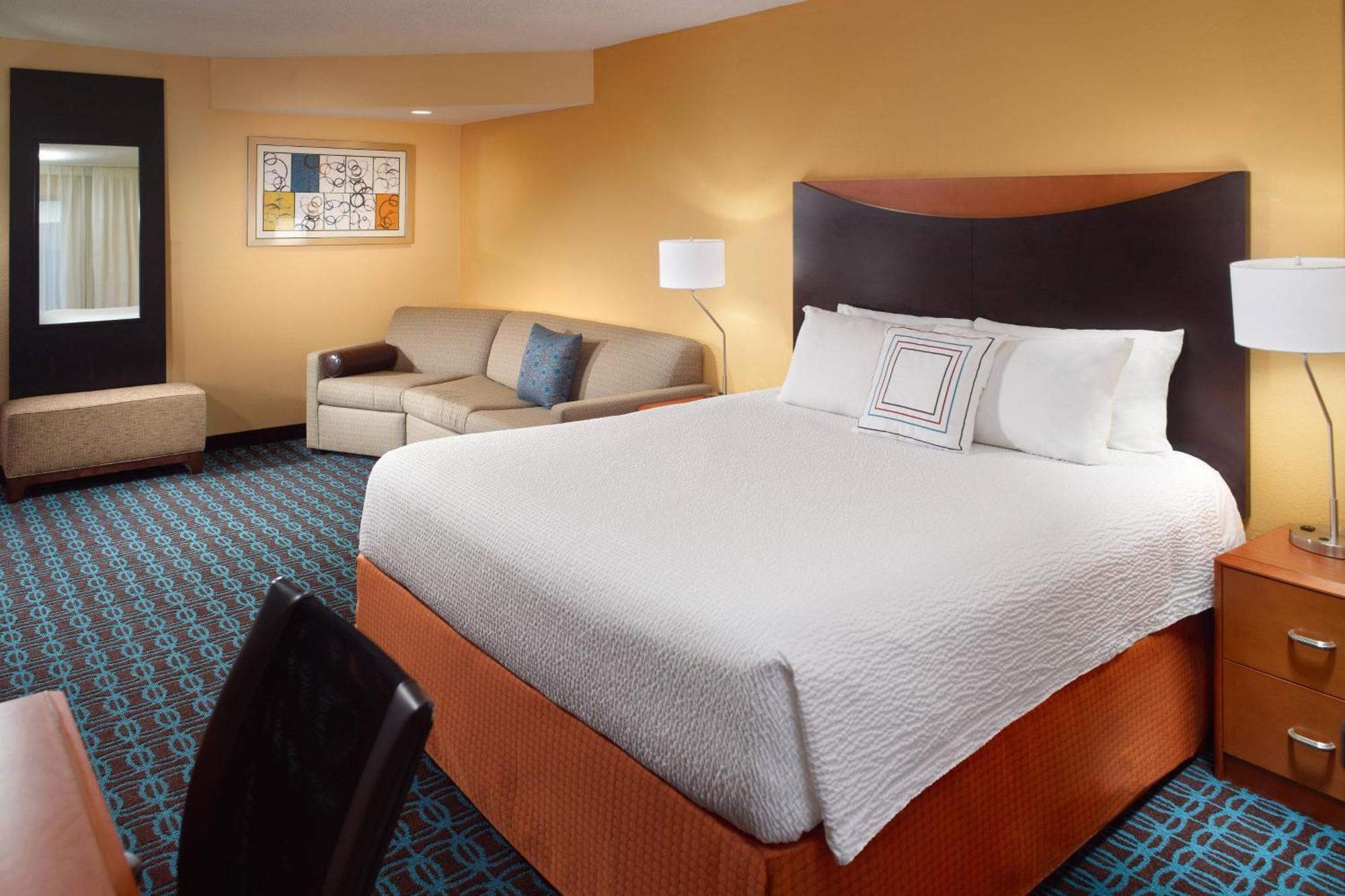 Fairfield Inn & Suites Кларксвилл Экстерьер фото