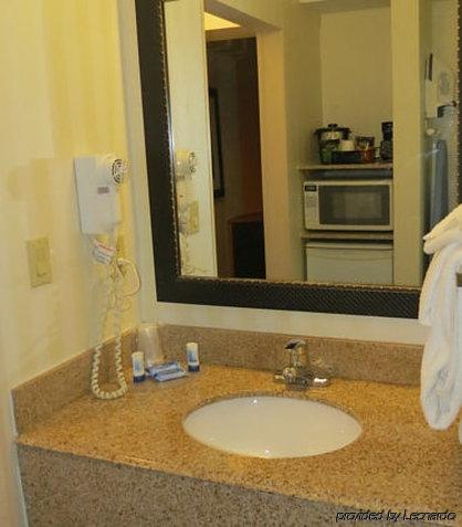Fairfield Inn & Suites Кларксвилл Экстерьер фото